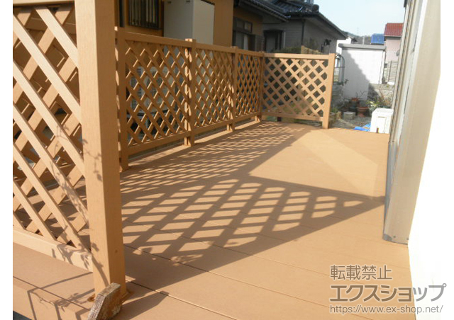 福井県敦賀市ののウッドデッキ リウッドデッキ 200＋リウッドデッキフェンス2型 T-10　6スパン 施工例