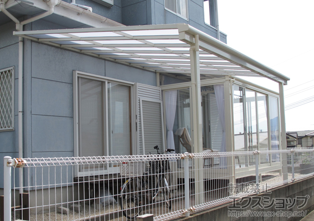 福岡県福岡市のLIXIL リクシル（トステム）のテラス屋根 ライザーテラスII F型 テラスタイプ 単体 積雪〜20cm対応 施工例