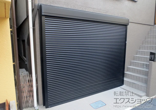 ���Ɍ����s��LIXIL ���N�V���i�g�X�e���j�̃K���[�W�V���b�^�[ �K���[�W�V���b�^�[�N���g�� �d���� �O���t�^�C�v �{�H��