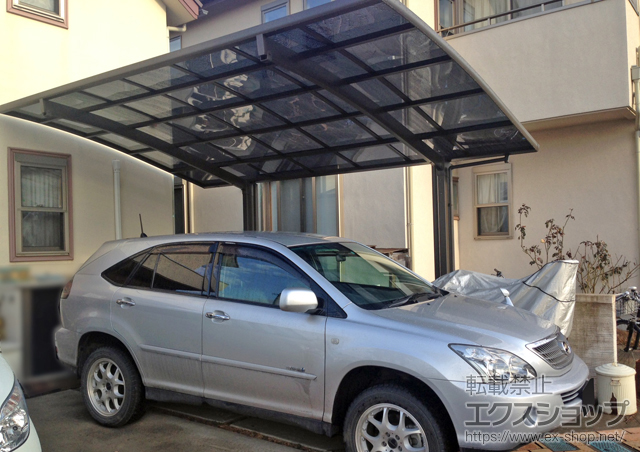 東京都日野市のLIXIL リクシル（トステム）のカーポート カーブポートシグマIII 耐風圧強度仕様 積雪〜30cm対応 施工例