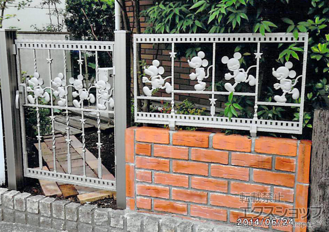 宮崎県宮崎市のLIXIL リクシル(新日軽)のフェンス・柵 ディズニーフェンス ミッキーC型 自在脚式 施工例