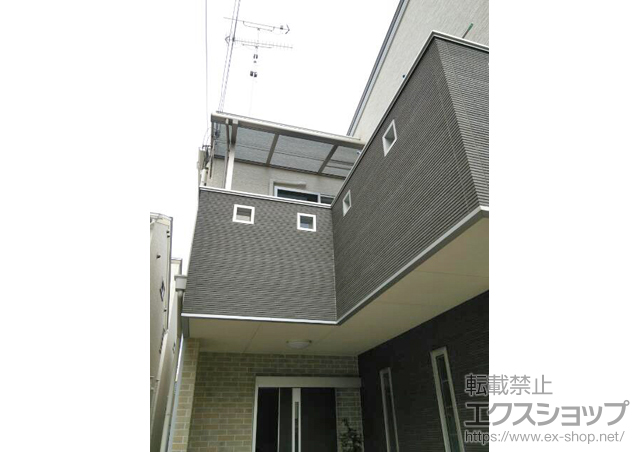 大阪府池田市のLIXIL リクシル（トステム）のバルコニー・ベランダ屋根 ライザーテラスII F型 屋根タイプ 単体 積雪〜20cm対応 施工例