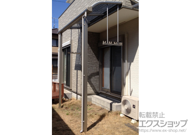 兵庫県姫路市ののテラス屋根 プレシオステラス R型 テラスタイプ 単体 積雪〜20cm対応+吊り下げ式物干し ロング 2本入り 施工例