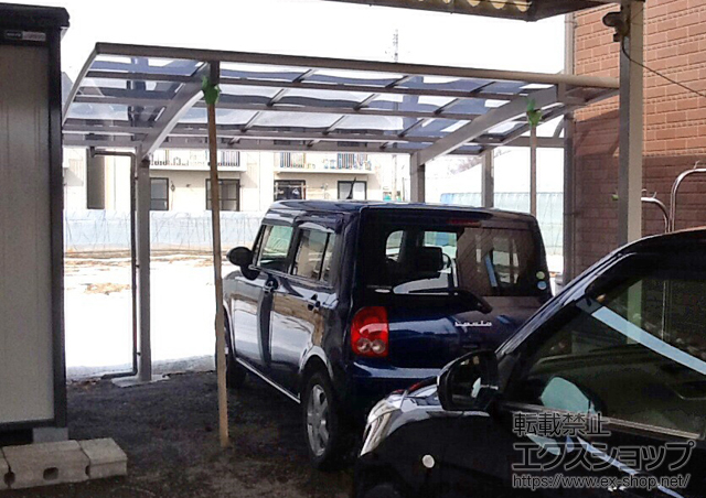 長野県佐久市のLIXIL リクシル（トステム）のカーポート カーブポートシグマIII 積雪〜20cm対応 施工例