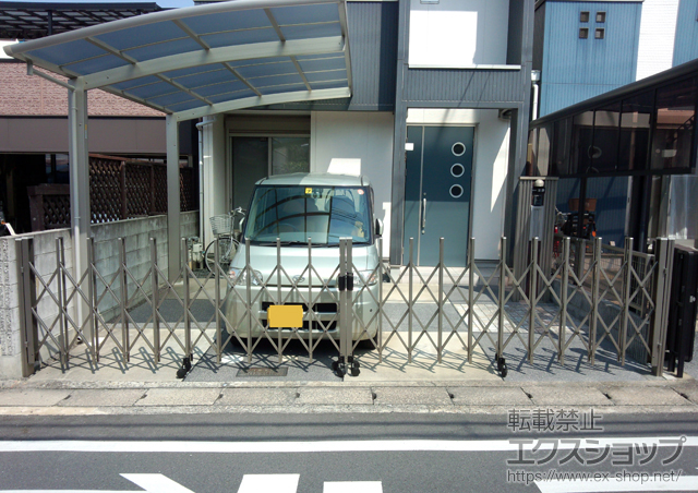 京都府宇治市ののカーゲート トリップゲート RA型 ノンレール 両開き 60W 施工例