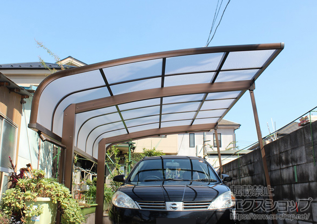 東京都清瀬市ののカーポート プレシオスポート アルファ 積雪〜20cm対応＋プレシオスポート用　着脱式補助柱　2本入り 施工例