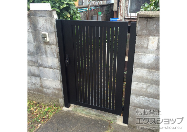 大阪府池田市のの門扉 ライシス門扉 4型 太たて桟 片開き 柱使用 施工例