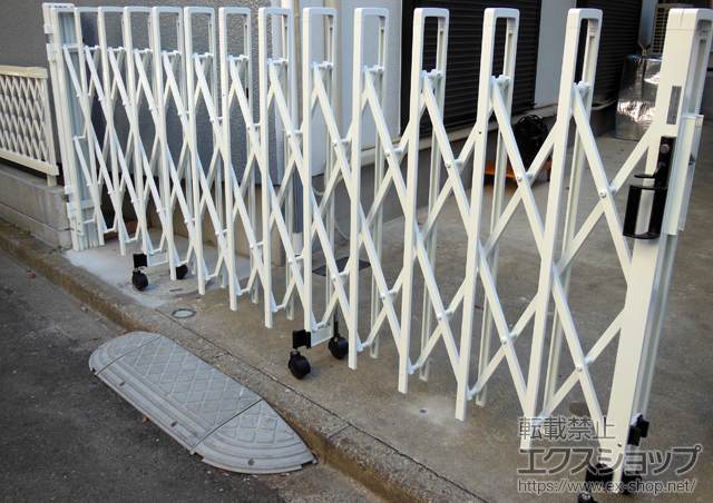 東京都三鷹市ののカーゲート トリップゲート RB型 ノンレール 片開き 38S 施工例