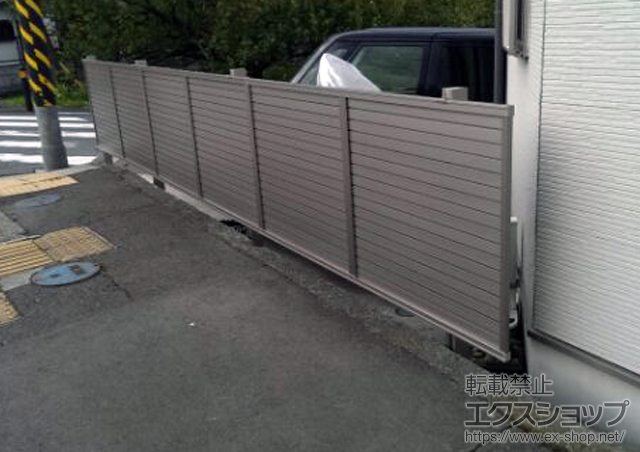 神奈川県小田原市ののフェンス・柵 プレスタフェンス 5型 横目隠し アルミ多段柱使用 施工例