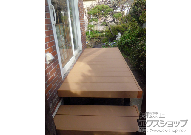 神奈川県藤沢市ののウッドデッキ リウッドデッキ 200＋段床セット 片側面タイプ 1段 施工例
