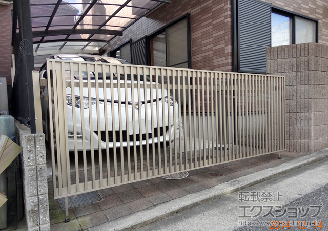 兵庫県明石市ののカーゲート 【特注】オーバードアS2型 手動式 施工例