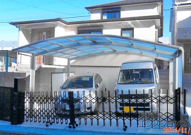 神奈川県川崎市ののカーポート レイナツインポートグラン　積雪〜20cm対応＋屋根ふき材補強部品（2セット）＋サイドパネル 施工例