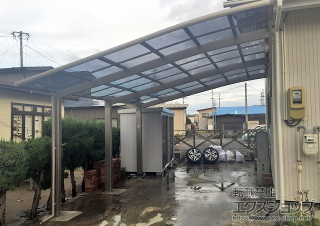 秋田県秋田市のLIXIL リクシル（トステム）のカーポート ルーフポートシグマIII 1500 落雪後枠仕様 積雪〜50cm対応 施工例
