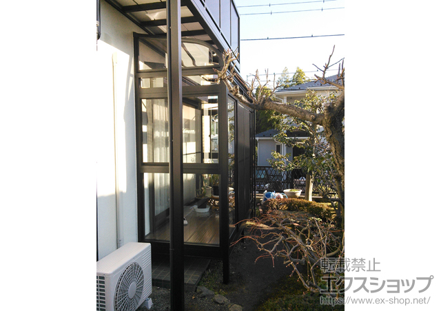 東京都町田市のLIXIL リクシル（トステム）のテラス囲い・サンルーム ほせるんですII R型 床納まり 積雪〜20cm対応＋網戸 施工例