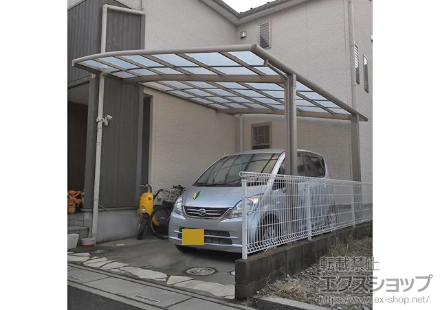 埼玉県八潮市のLIXIL リクシル（トステム）のカーポート ルーフポートシグマIII 積雪～20cm対応 施工例