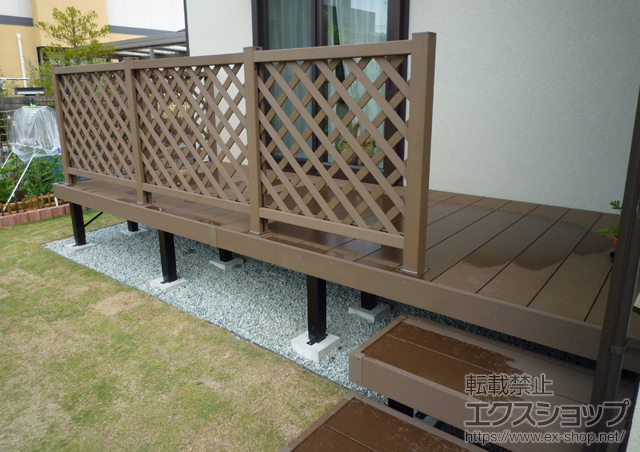 宮城県仙台市ののウッドデッキ リウッドデッキ 200＋独立式リウッドステップ2型＋リウッドデッキフェンス2型<ラチス格子> 施工例