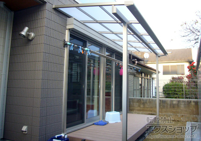 東京都八王子市のLIXIL リクシル（トステム）のテラス屋根 ライザーテラスII F型 テラスタイプ 単体 積雪〜20cm対応 施工例