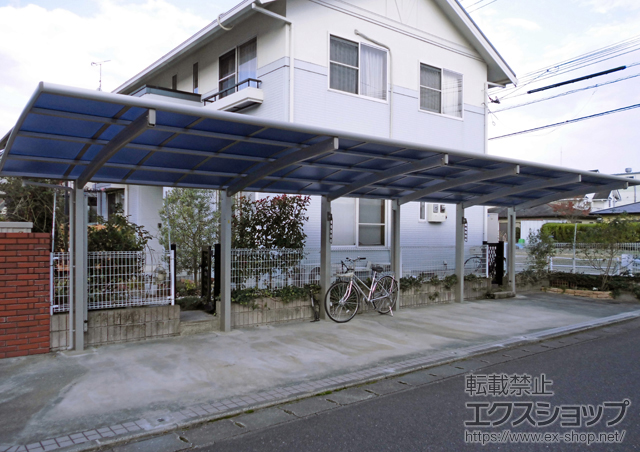 佐賀県佐賀市ののカーポート レイナポートグランZ 縦連棟　積雪〜20cm対応＋縦連棟 着脱式サポート 標準・ハイルーフ兼用 2本入り×2セット 施工例