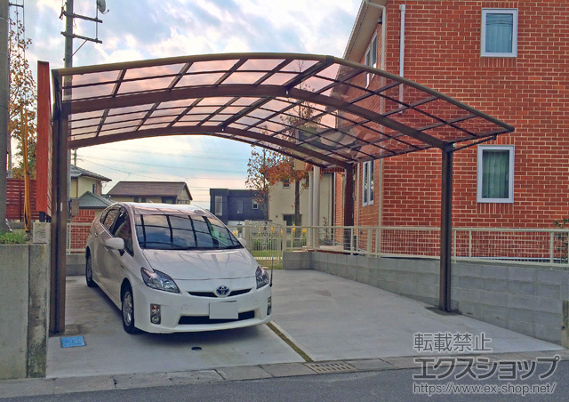 鹿児島県鹿児島市のLIXIL リクシル（トステム）のカーポート カーブポートシグマIII M合掌 積雪〜20cm対応 施工例