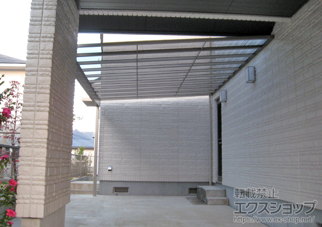 大阪府箕面市のLIXIL リクシル（トステム）のテラス屋根 ライザーテラスII F型 テラスタイプ 単体 積雪〜20cm対応 施工例