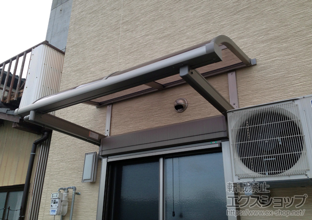 熊本県玉名市のLIXIL リクシル（トステム）のテラス屋根 ライザーテラスII R型 ルーフタイプ 単体 積雪〜20cm対応 施工例