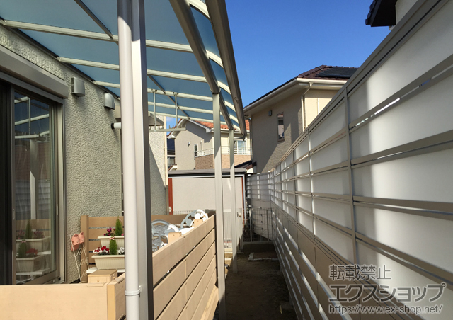 福岡県宗像市ののテラス屋根 ヴェクターテラス R型 テラスタイプ 連棟 積雪〜20cm対応＋吊り下げ式物干し(2本入り) 施工例