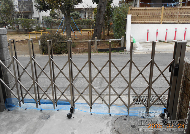 千葉県流山市ののカーゲート トリップゲート RA型 ノンレール 片開き 施工例