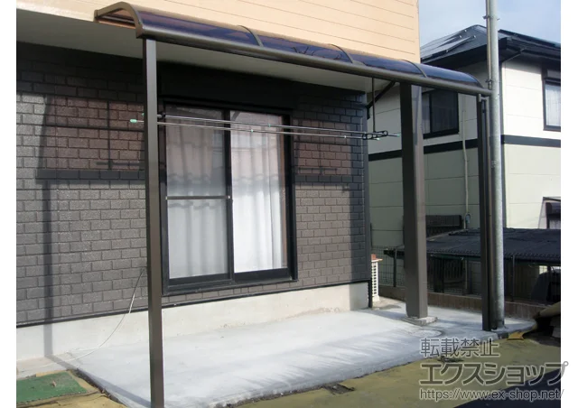 鹿児島県鹿児島市のLIXIL リクシル（トステム）のテラス屋根 ライザーテラスII R型 テラスタイプ 単体 積雪～20cm対応 施工例