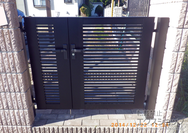 千葉県山武市のの門扉 ライシス門扉 1型 細横桟 両開き親子 柱使用 施工例