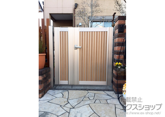 千葉県富里市のの門扉 ルシアス門扉CW01型 たて目隠し 両開き親子 複合カラー 門柱使用 施工例