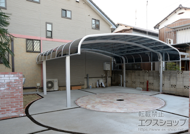 東京都練馬区のLIXIL リクシル（トステム）のカーポート テールポートシグマIII ワイド 積雪〜20cm対応＋標準タイプ 収納式物干し 2本入×1セット 施工例