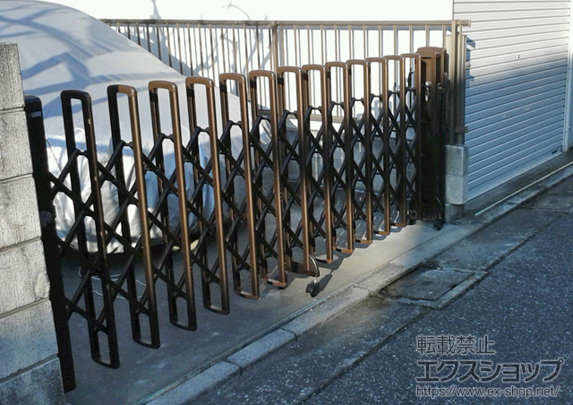 東京都立川市ののカーゲート レイオス1型 ノンレール 片開き 施工例