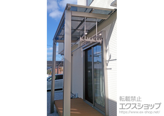 福岡県福津市のの門扉、テラス屋根、カーポート、ウッドデッキ アーキフィット ミニ 独立テラスタイプ 積雪〜20cm対応＋アーキフィット ミニ 独立テラスタイプ用 躯体すき間ふさぎ材 29用 1セット 施工例