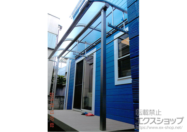 東京都葛飾区ののテラス屋根 プレシオステラス R型 テラスタイプ 単体 積雪〜20cm対応＋吊下げ物干し 標準 2本入 施工例