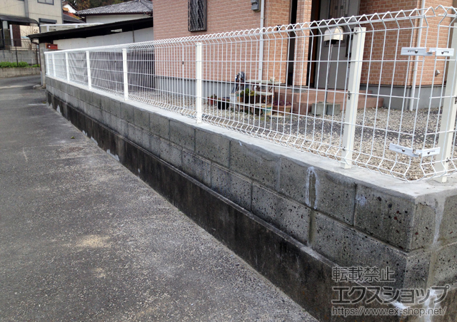 福岡県鞍手郡鞍手町ののフェンス・柵 イーネットフェンス1F型 自由柱施工 施工例