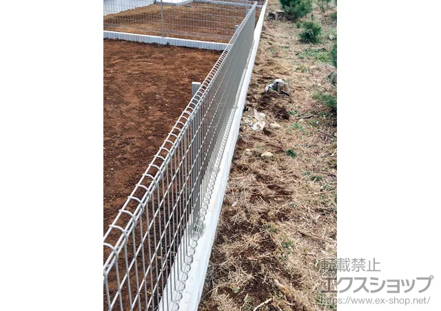 千葉県成田市のLIXIL リクシル(TOEX)のフェンス・柵・塀 ハイグリッドフェンスN8型 フリーポールタイプ 施工例