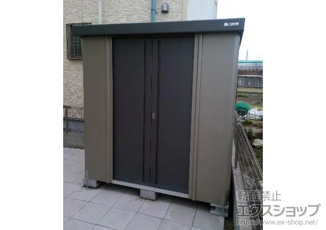 兵庫県姫路市のサンキンの物置・収納・屋外倉庫 エスケーセブン一般型(SK7-70)+棚板棚柱セット 施工例