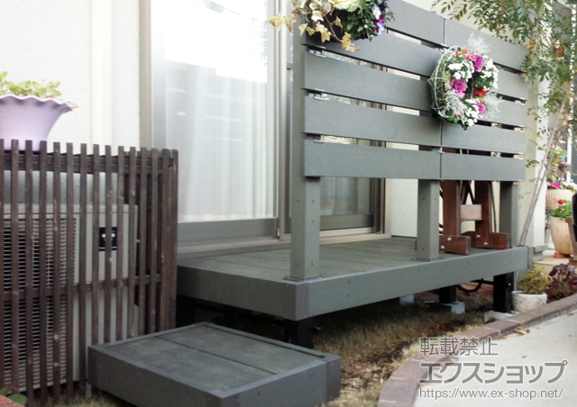 神奈川県横浜市ののウッドデッキ リウッドデッキ 200＋独立式 リウッドステップ 2型＋ リウッドデッキフェンス 3型 ＜横スリット＞ 施工例