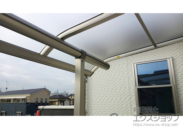 大阪府茨木市ののバルコニー・ベランダ屋根 プレシオステラス R型 屋根タイプ 単体 積雪〜20cm対応 施工例
