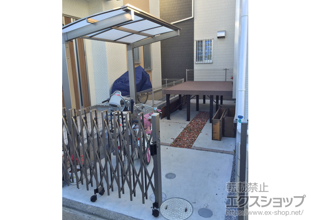 埼玉県八潮市のLIXIL リクシル（トステム）のテラス屋根 エックスルーフ 独立前上がり テラスタイプ 積雪〜20cm対応 施工例