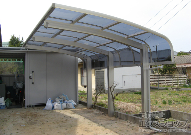 鳥取県境港市ののカーポート レイナキャップポートグラン50　積雪〜50cm対応＋着脱式サポート 標準・ハイルーフ兼用 施工例