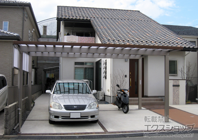 広島県広島市ののカーポート ソルディーポート 1500 2台用 マテリアルカラー 積雪〜50cm対応＋ソルディーポート サイドパネル 50型 施工例