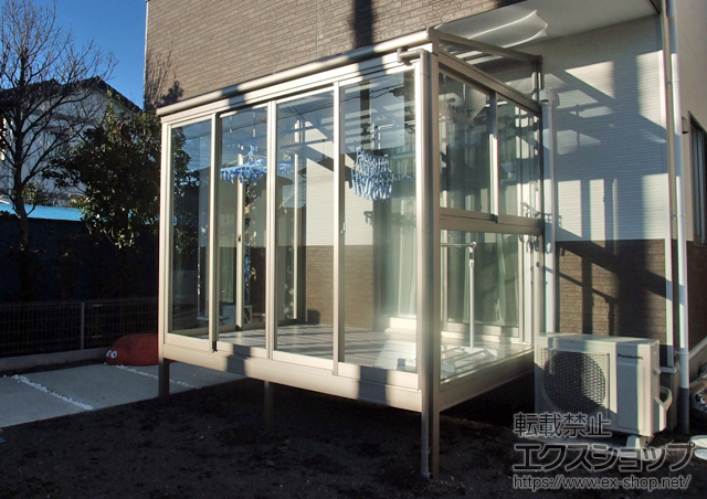 静岡県沼津市のLIXIL リクシル（トステム）のテラス囲い・サンルーム ほせるんですII F型 床納まり(ランマ無し) 積雪〜20cm対応 施工例