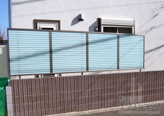 神奈川県横浜市ののフェンス・柵 プレスタフェンス 8S型 採光ルーバー フリーポールタイプ 施工例