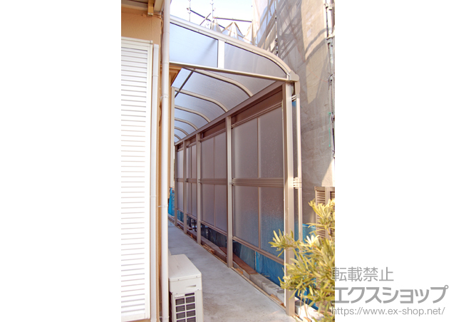 愛知県長久手市ののテラス屋根 ヴェクターテラス R型 テラスタイプ 連棟 積雪〜20cm対応＋前面パネル 柱標準・600タイプ用＋Ｒ型用屋根妻パネル 柱標準・600タイプ用 施工例