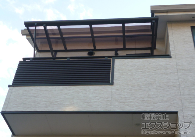 神奈川県横浜市のLIXIL リクシル（トステム）のバルコニー・ベランダ屋根 パワーアルファ F型 ルーフタイプ 単体 積雪〜30cm対応 施工例
