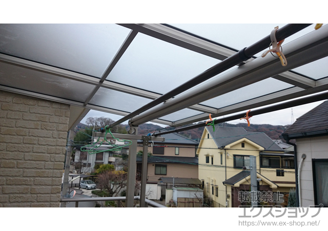 大阪府交野市ののバルコニー・ベランダ屋根 プレシオステラス F型 屋根タイプ 単体 積雪〜20cm対応 施工例