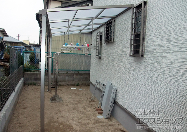 大阪府吹田市のLIXIL リクシル（トステム）のテラス屋根 ライザーテラスII F型 テラスタイプ 単体 積雪〜20cm対応 施工例