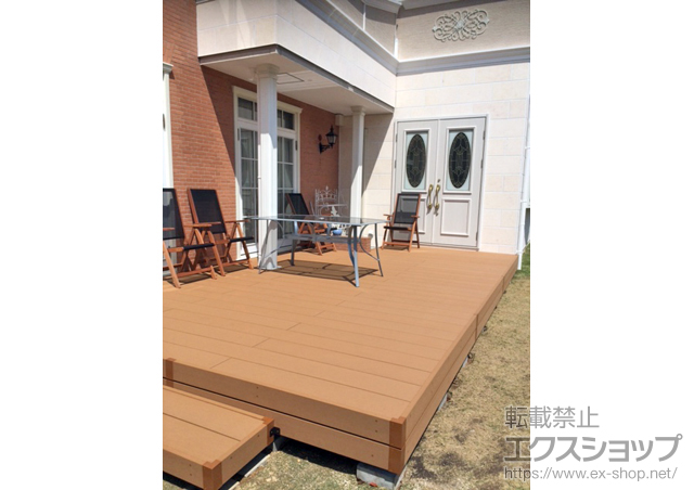 長崎県佐世保市ののウッドデッキ リウッドデッキ 200＋床下囲い 2段 正面・片側面タイプ＋独立式 リウッドステップ 2型 施工例