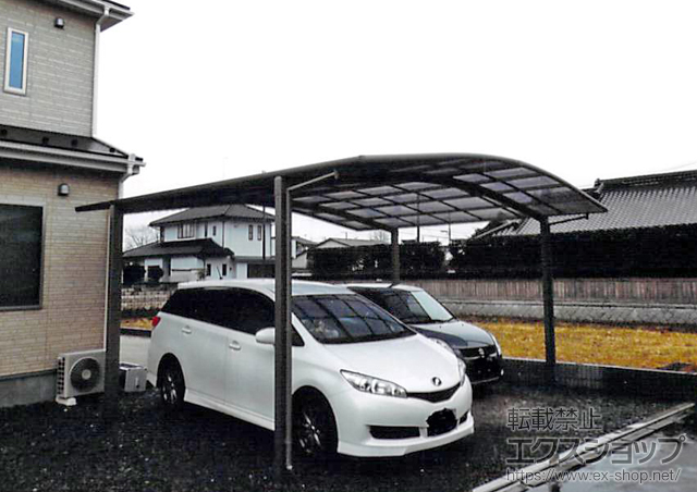 茨城県水戸市のLIXIL リクシル（トステム）のカーポート カーブポートシグマIII ワイド 積雪〜20cm対応 施工例